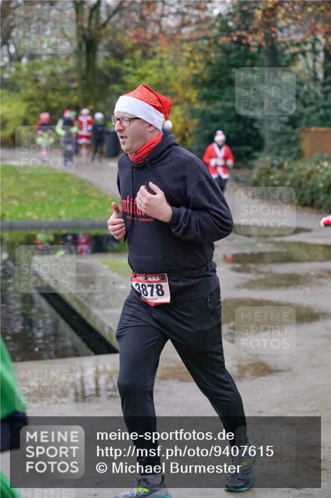 07.12.2025 - St. Pauli X-Mass-Run No. 15 Michael Burmester http://msf.ph/oto/9407615 07.12.2025 09:42:09 Laufen 3878 meine-sportfotos.de