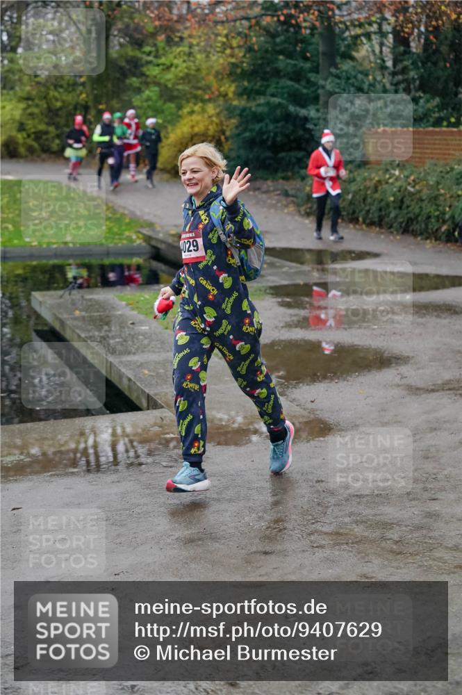 07.12.2025 - St. Pauli X-Mass-Run No. 15 Michael Burmester http://msf.ph/oto/9407629 07.12.2025 09:42:10 Laufen 029 meine-sportfotos.de