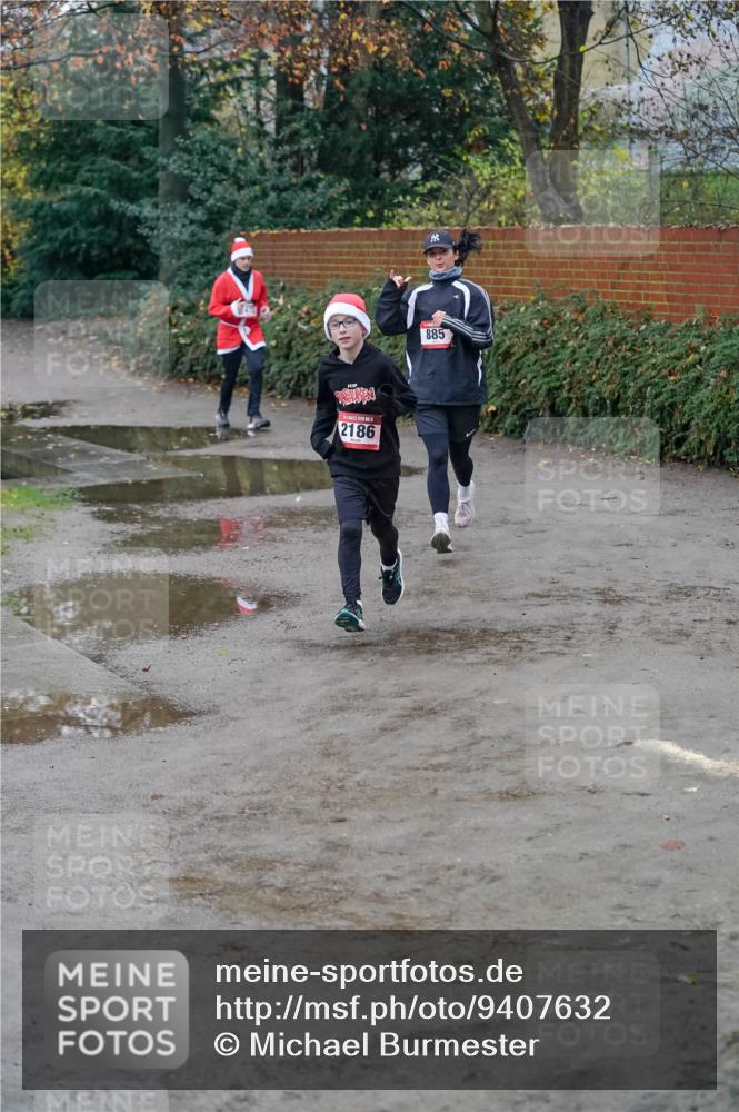 07.12.2025 - St. Pauli X-Mass-Run No. 15 Michael Burmester http://msf.ph/oto/9407632 07.12.2025 09:42:11 Laufen 2186, 885 meine-sportfotos.de