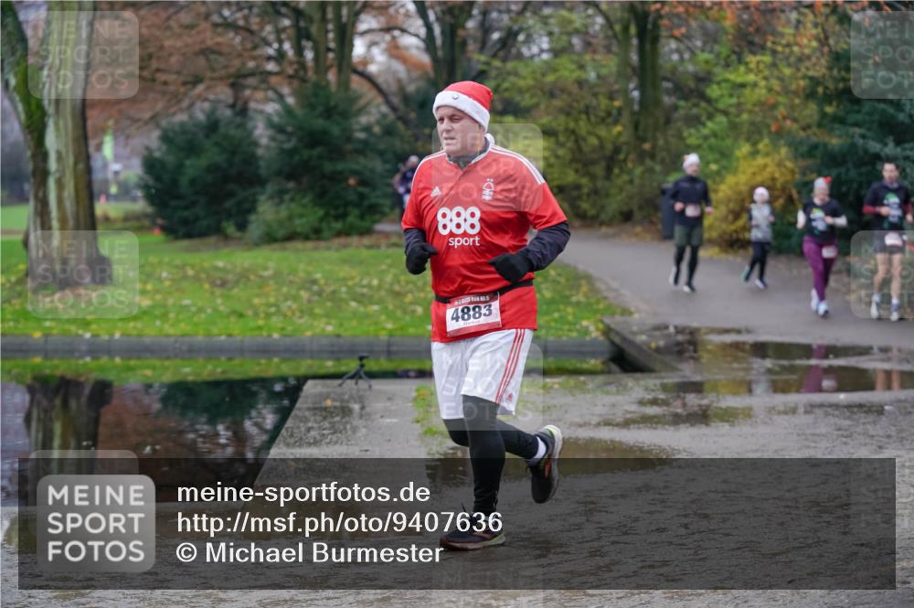 07.12.2025 - St. Pauli X-Mass-Run No. 15 Michael Burmester http://msf.ph/oto/9407636 07.12.2025 11:25:05 Laufen 888, 5, 4883 meine-sportfotos.de