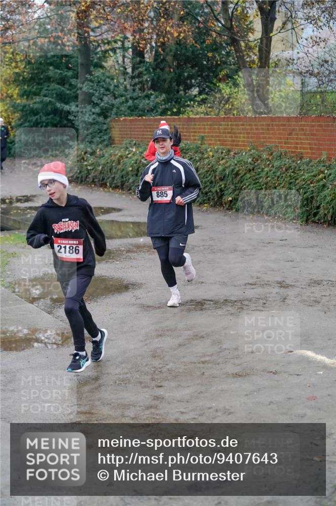 07.12.2025 - St. Pauli X-Mass-Run No. 15 Michael Burmester http://msf.ph/oto/9407643 07.12.2025 09:42:12 Laufen 5, 2186, 885 meine-sportfotos.de