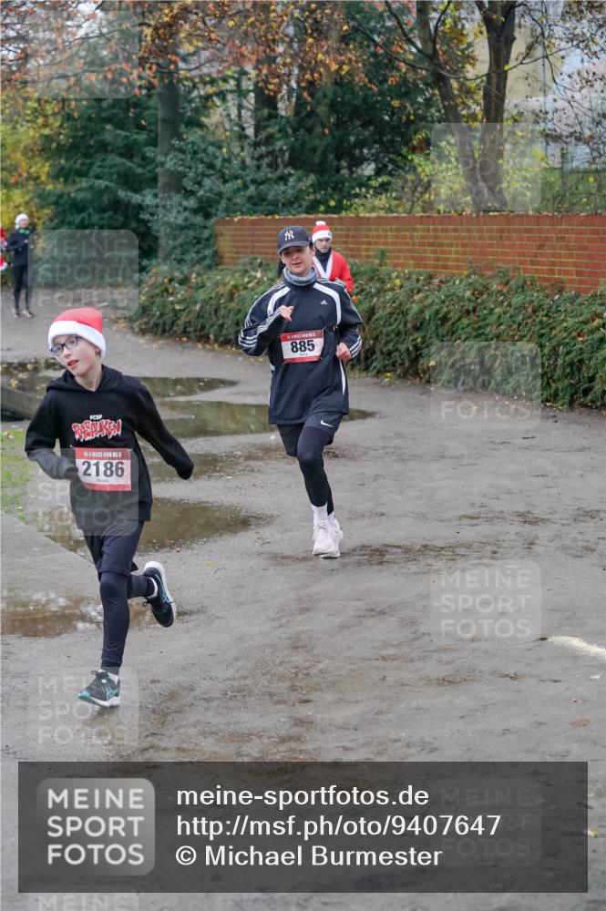 07.12.2025 - St. Pauli X-Mass-Run No. 15 Michael Burmester http://msf.ph/oto/9407647 07.12.2025 09:42:12 Laufen 5, 2186, 885 meine-sportfotos.de