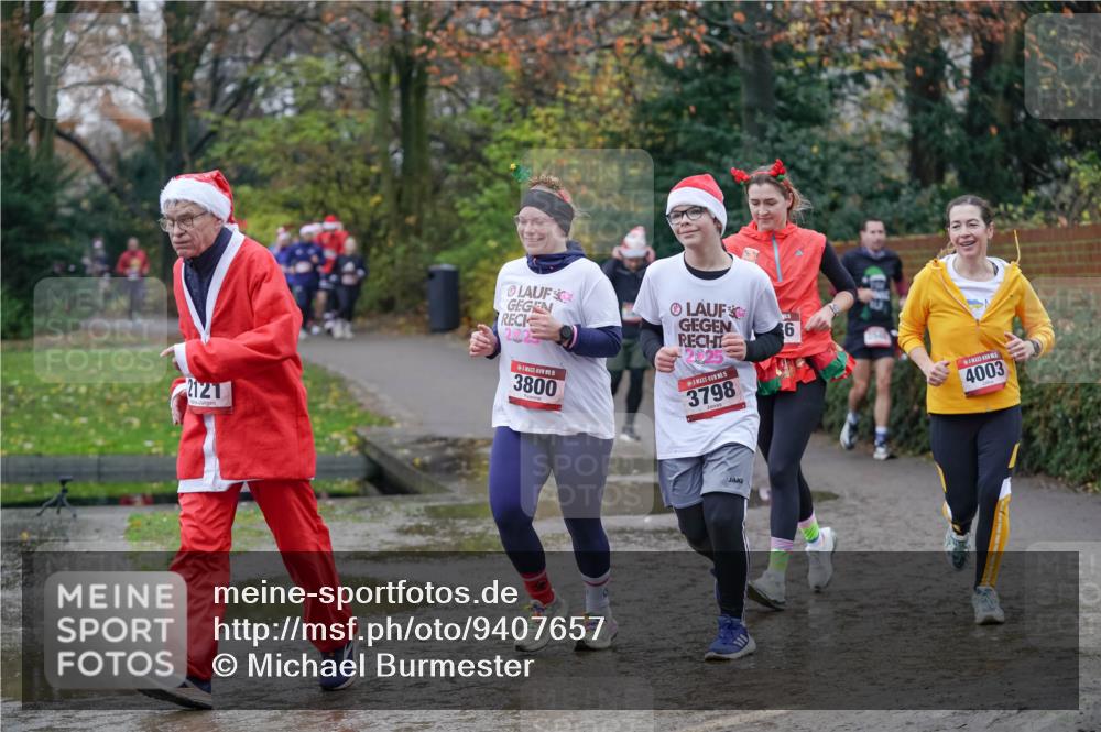 07.12.2025 - St. Pauli X-Mass-Run No. 15 Michael Burmester http://msf.ph/oto/9407657 07.12.2025 11:25:08 Laufen 121, 2023, 15, 3800, 15, 3798, 36, 4003 meine-sportfotos.de