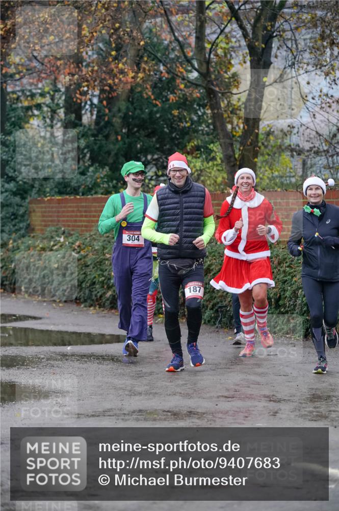 07.12.2025 - St. Pauli X-Mass-Run No. 15 Michael Burmester http://msf.ph/oto/9407683 07.12.2025 09:42:19 Laufen 304, 187 meine-sportfotos.de