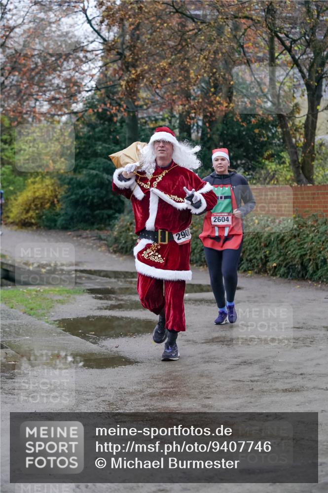 07.12.2025 - St. Pauli X-Mass-Run No. 15 Michael Burmester http://msf.ph/oto/9407746 07.12.2025 09:42:26 Laufen 290, 2604 meine-sportfotos.de