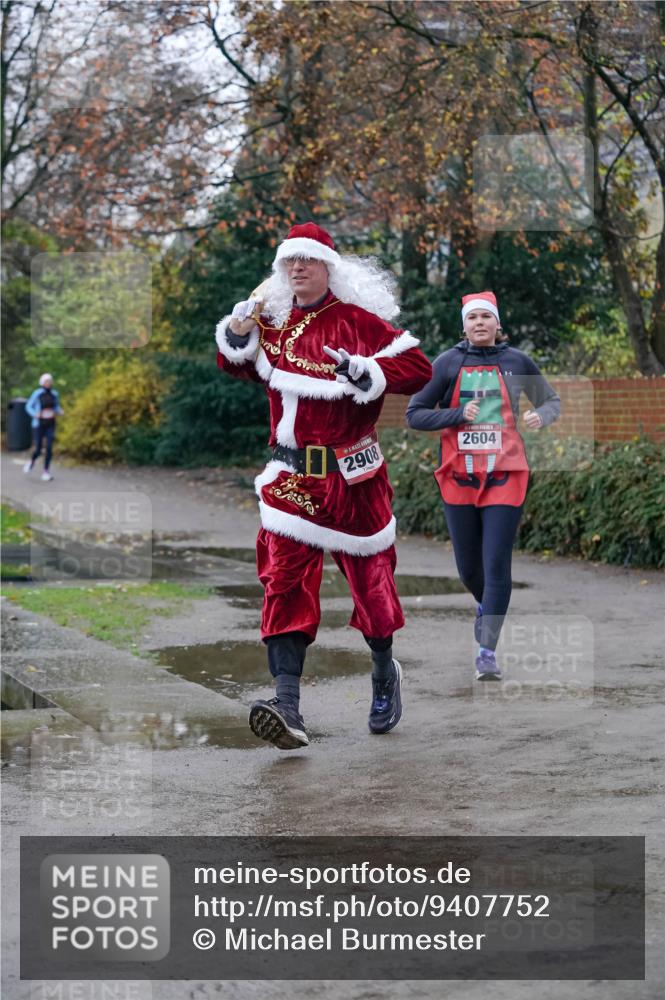 07.12.2025 - St. Pauli X-Mass-Run No. 15 Michael Burmester http://msf.ph/oto/9407752 07.12.2025 09:42:27 Laufen 2908 meine-sportfotos.de