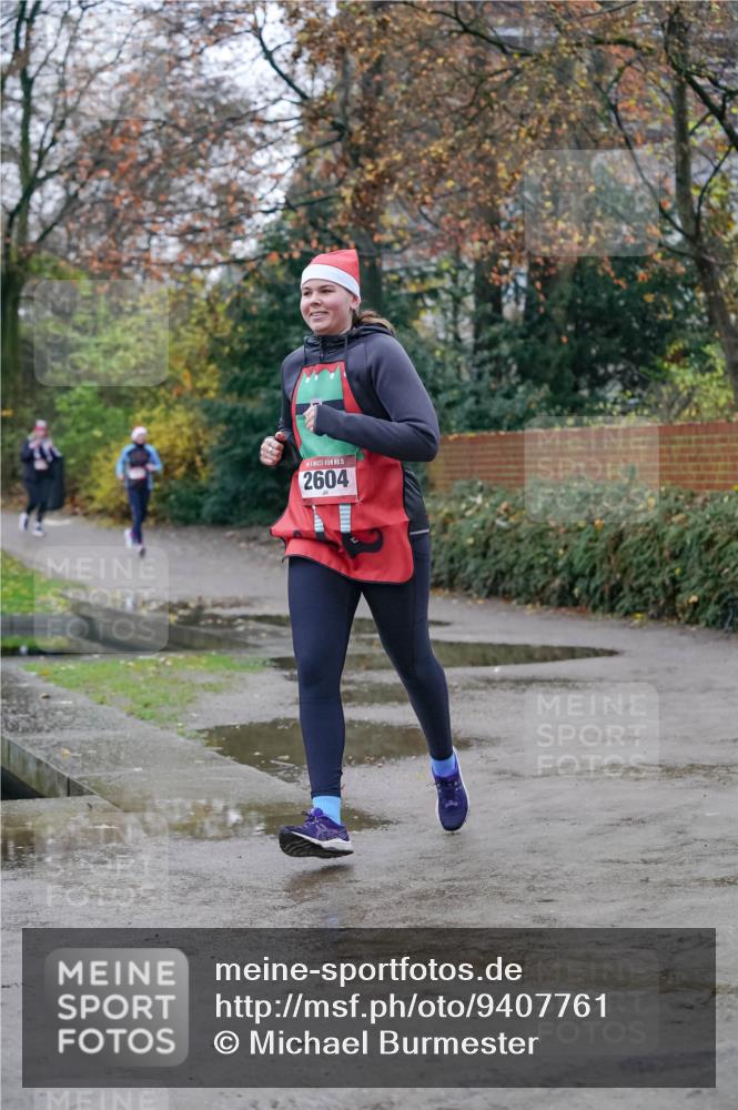 07.12.2025 - St. Pauli X-Mass-Run No. 15 Michael Burmester http://msf.ph/oto/9407761 07.12.2025 09:42:28 Laufen 15, 2604 meine-sportfotos.de