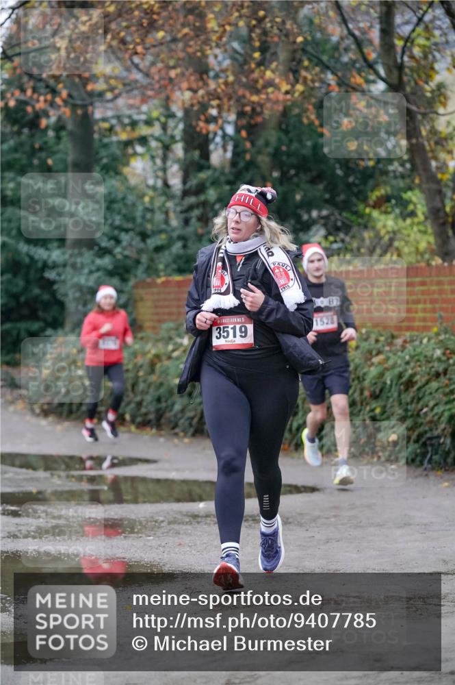 07.12.2025 - St. Pauli X-Mass-Run No. 15 Michael Burmester http://msf.ph/oto/9407785 07.12.2025 09:42:38 Laufen 1910, 15, 3519, 1910, 1528 meine-sportfotos.de