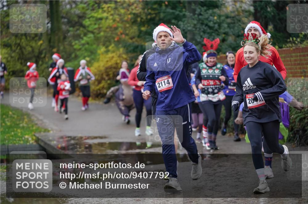 07.12.2025 - St. Pauli X-Mass-Run No. 15 Michael Burmester http://msf.ph/oto/9407792 07.12.2025 11:25:20 Laufen 2114, 20 meine-sportfotos.de