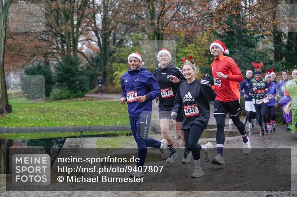 07.12.2025 - St. Pauli X-Mass-Run No. 15 Michael Burmester http://msf.ph/oto/9407807 07.12.2025 11:25:21 Laufen 2114, 3777, 2047, 182, 866, 24 meine-sportfotos.de