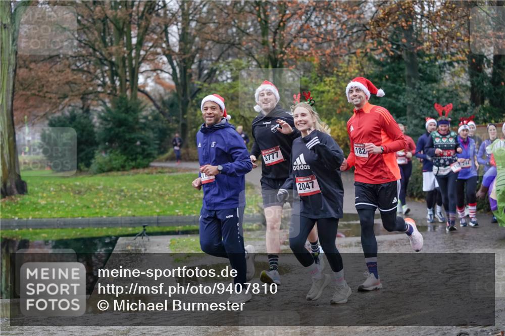 07.12.2025 - St. Pauli X-Mass-Run No. 15 Michael Burmester http://msf.ph/oto/9407810 07.12.2025 11:25:21 Laufen 3777, 2047, 182, 247 meine-sportfotos.de