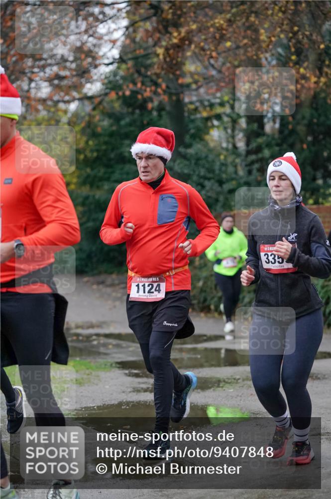 07.12.2025 - St. Pauli X-Mass-Run No. 15 Michael Burmester http://msf.ph/oto/9407848 07.12.2025 09:42:47 Laufen 15, 1124, 335 meine-sportfotos.de