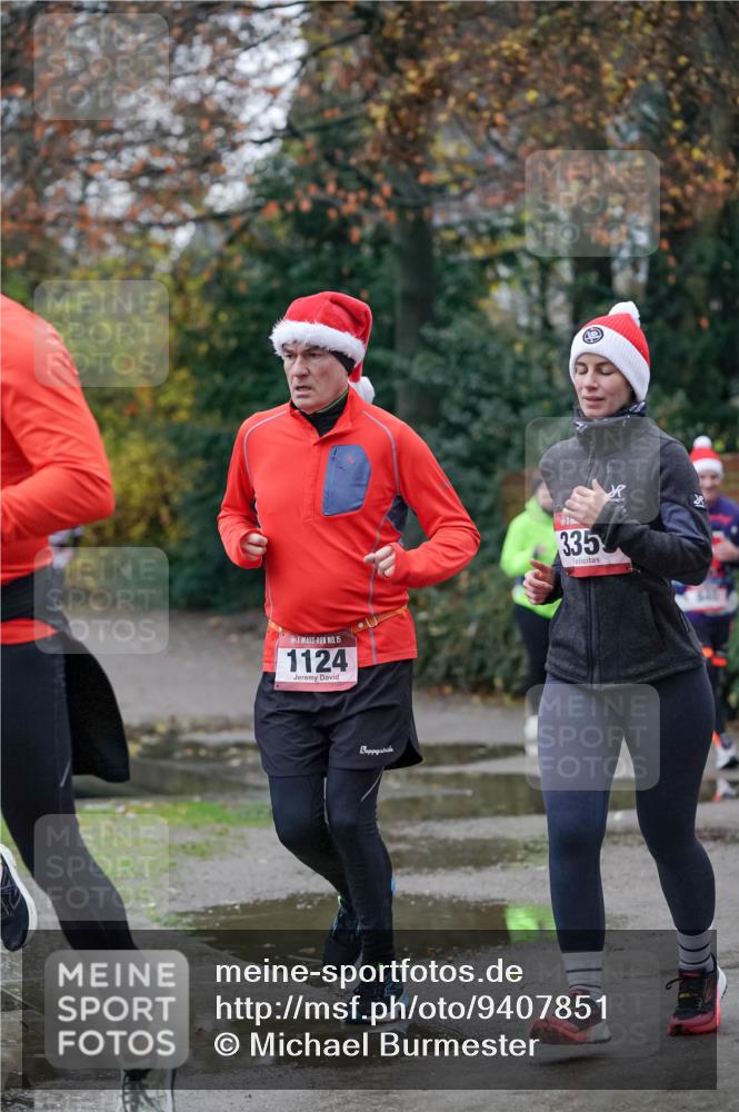 07.12.2025 - St. Pauli X-Mass-Run No. 15 Michael Burmester http://msf.ph/oto/9407851 07.12.2025 09:42:47 Laufen 15, 1124, 335 meine-sportfotos.de