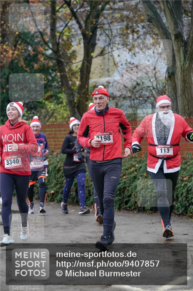 07.12.2025 - St. Pauli X-Mass-Run No. 15 Michael Burmester http://msf.ph/oto/9407857 07.12.2025 09:42:48 Laufen 15, 3340, 940, 15, 2198, 113 meine-sportfotos.de