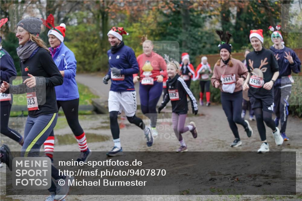 07.12.2025 - St. Pauli X-Mass-Run No. 15 Michael Burmester http://msf.ph/oto/9407870 07.12.2025 11:25:25 Laufen 46, 523, 1775, 382, 2441, 2436 meine-sportfotos.de