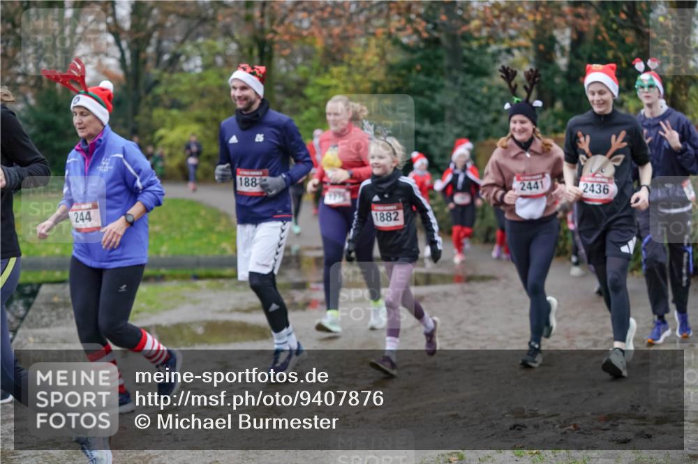 07.12.2025 - St. Pauli X-Mass-Run No. 15 Michael Burmester http://msf.ph/oto/9407876 07.12.2025 11:25:26 Laufen 244, 188, 2441, 2436, 1882 meine-sportfotos.de