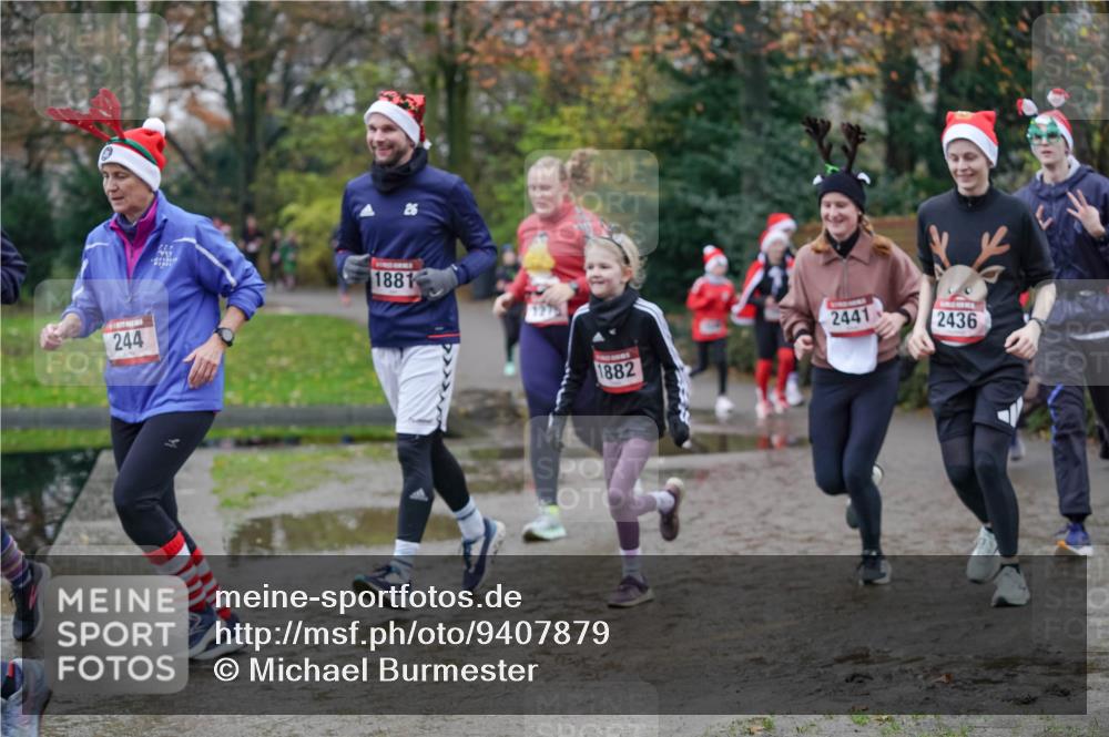 07.12.2025 - St. Pauli X-Mass-Run No. 15 Michael Burmester http://msf.ph/oto/9407879 07.12.2025 11:25:26 Laufen 244, 227, 1881, 2441, 2436, 1882 meine-sportfotos.de