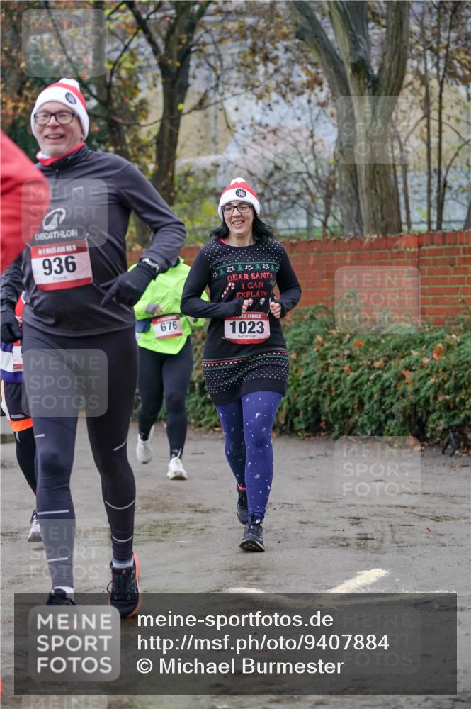 07.12.2025 - St. Pauli X-Mass-Run No. 15 Michael Burmester http://msf.ph/oto/9407884 07.12.2025 09:42:51 Laufen 936, 676, 1023 meine-sportfotos.de