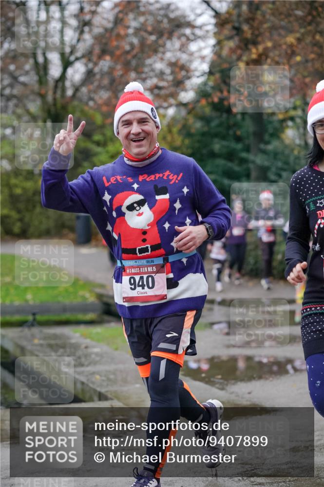 07.12.2025 - St. Pauli X-Mass-Run No. 15 Michael Burmester http://msf.ph/oto/9407899 07.12.2025 09:42:53 Laufen 15, 940 meine-sportfotos.de