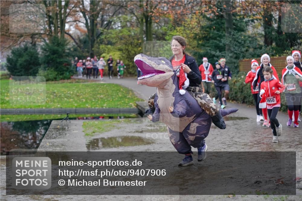 07.12.2025 - St. Pauli X-Mass-Run No. 15 Michael Burmester http://msf.ph/oto/9407906 07.12.2025 11:25:28 Laufen 3950, 1966 meine-sportfotos.de