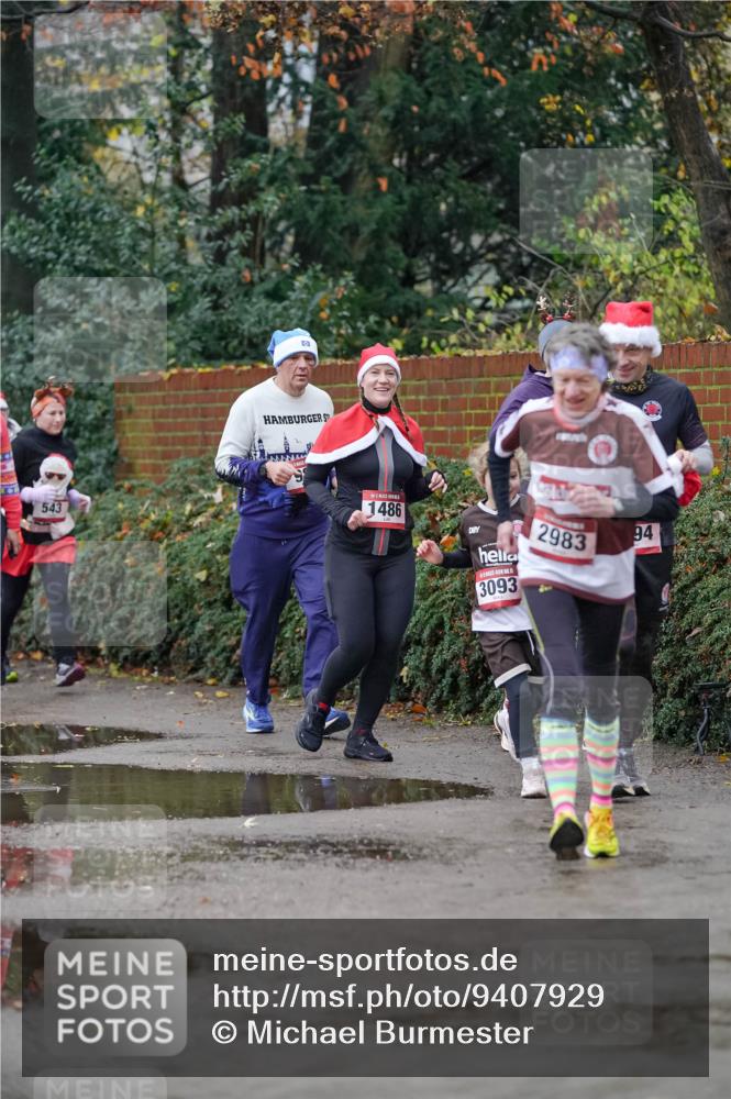 07.12.2025 - St. Pauli X-Mass-Run No. 15 Michael Burmester http://msf.ph/oto/9407929 07.12.2025 09:42:56 Laufen 543, 1486, 3093, 94, 2983 meine-sportfotos.de