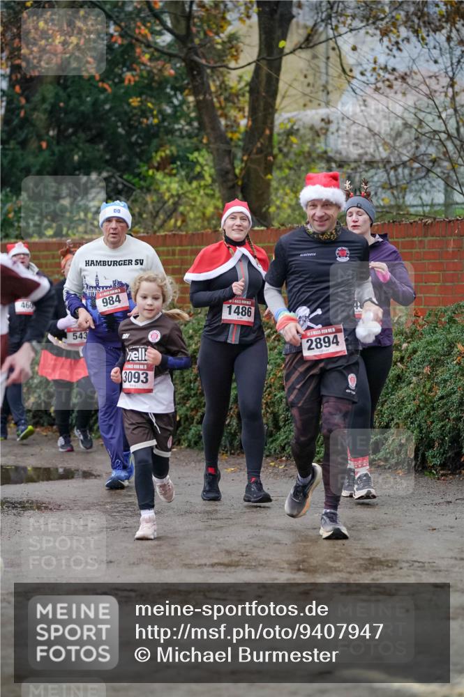 07.12.2025 - St. Pauli X-Mass-Run No. 15 Michael Burmester http://msf.ph/oto/9407947 07.12.2025 09:42:58 Laufen 460, 984, 543, 15, 3093, 345, 1486, 5, 2894 meine-sportfotos.de