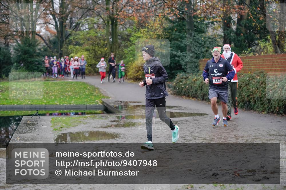 07.12.2025 - St. Pauli X-Mass-Run No. 15 Michael Burmester http://msf.ph/oto/9407948 07.12.2025 11:25:32 Laufen 16, 732 meine-sportfotos.de