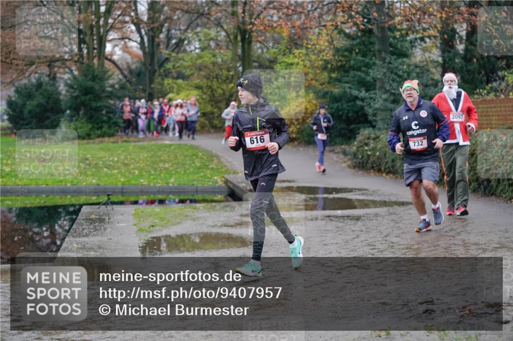 07.12.2025 - St. Pauli X-Mass-Run No. 15 Michael Burmester http://msf.ph/oto/9407957 07.12.2025 11:25:32 Laufen 15, 616, 732, 2097 meine-sportfotos.de