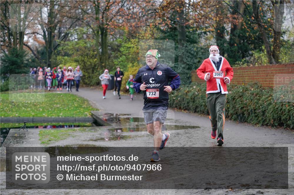 07.12.2025 - St. Pauli X-Mass-Run No. 15 Michael Burmester http://msf.ph/oto/9407966 07.12.2025 11:25:33 Laufen 732, 2097 meine-sportfotos.de