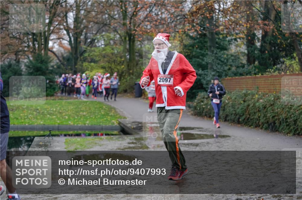 07.12.2025 - St. Pauli X-Mass-Run No. 15 Michael Burmester http://msf.ph/oto/9407993 07.12.2025 11:25:35 Laufen 15, 2097 meine-sportfotos.de