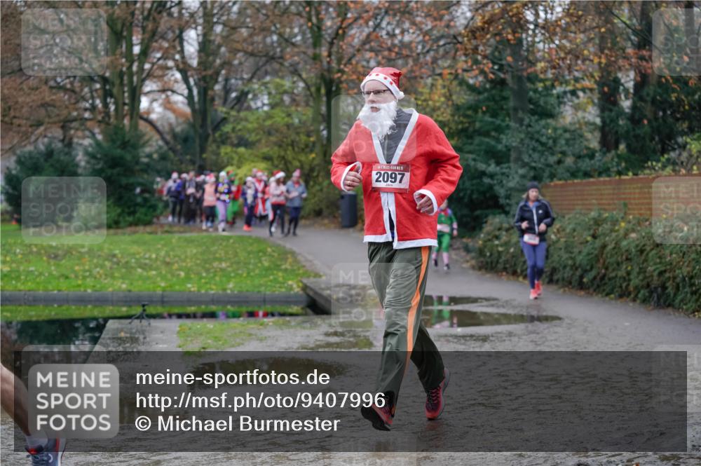 07.12.2025 - St. Pauli X-Mass-Run No. 15 Michael Burmester http://msf.ph/oto/9407996 07.12.2025 11:25:35 Laufen 5, 2097 meine-sportfotos.de