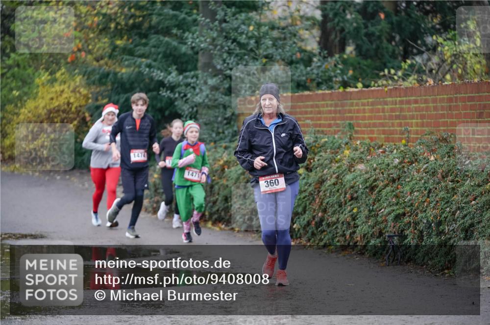 07.12.2025 - St. Pauli X-Mass-Run No. 15 Michael Burmester http://msf.ph/oto/9408008 07.12.2025 11:25:37 Laufen 1474, 1471, 360 meine-sportfotos.de