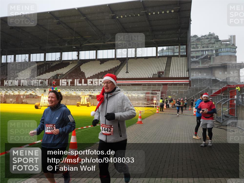 07.12.2025 - St. Pauli X-Mass-Run No. 15 Fabian Wolf http://msf.ph/oto/9408033 07.12.2025 11:06:27 Ziel 204, 414, 474, 486, 1403, 1440, 1442, 1556, 1564 meine-sportfotos.de
