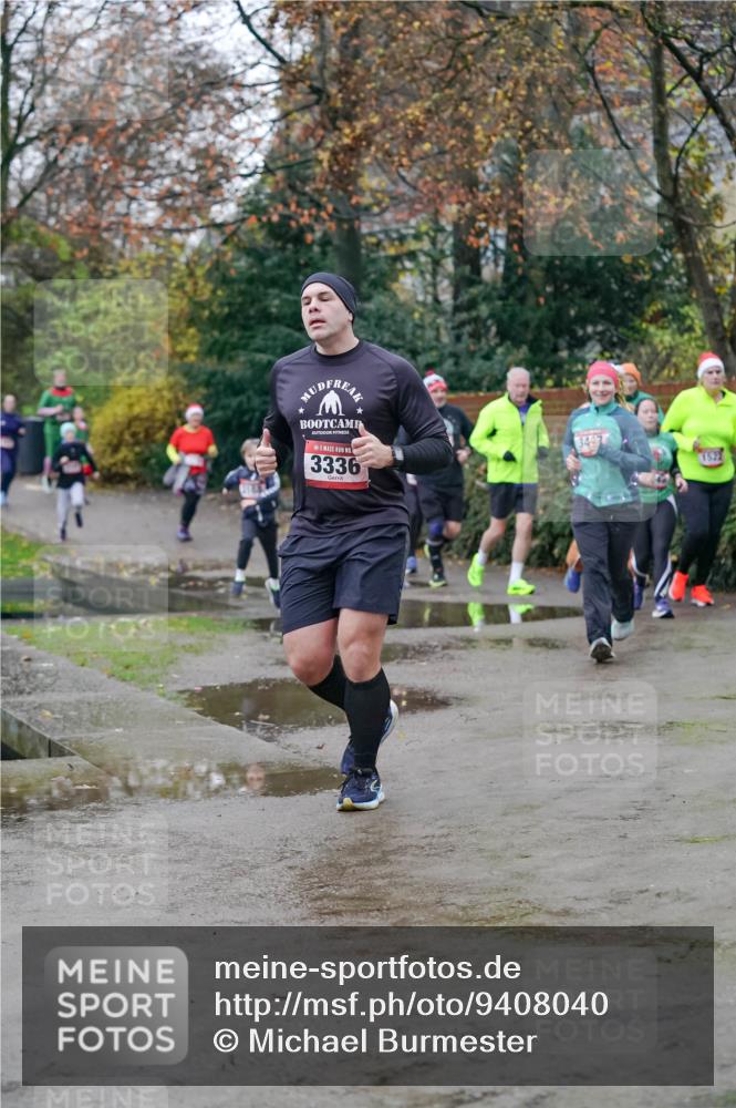 07.12.2025 - St. Pauli X-Mass-Run No. 15 Michael Burmester http://msf.ph/oto/9408040 07.12.2025 09:43:07 Laufen 3336, 3447, 1522 meine-sportfotos.de