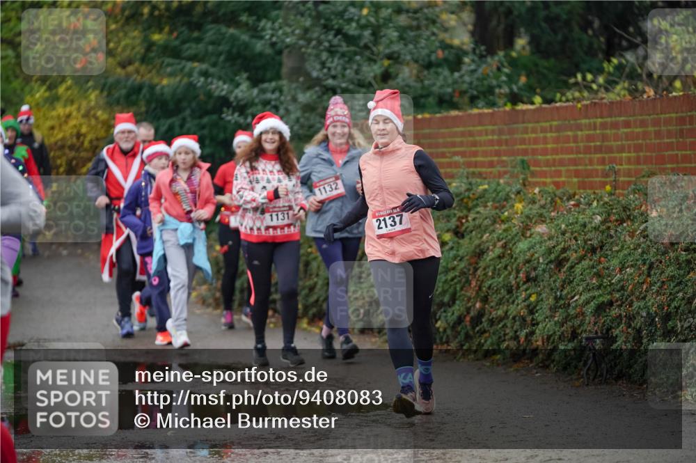 07.12.2025 - St. Pauli X-Mass-Run No. 15 Michael Burmester http://msf.ph/oto/9408083 07.12.2025 11:25:44 Laufen 1131, 1132, 2137 meine-sportfotos.de