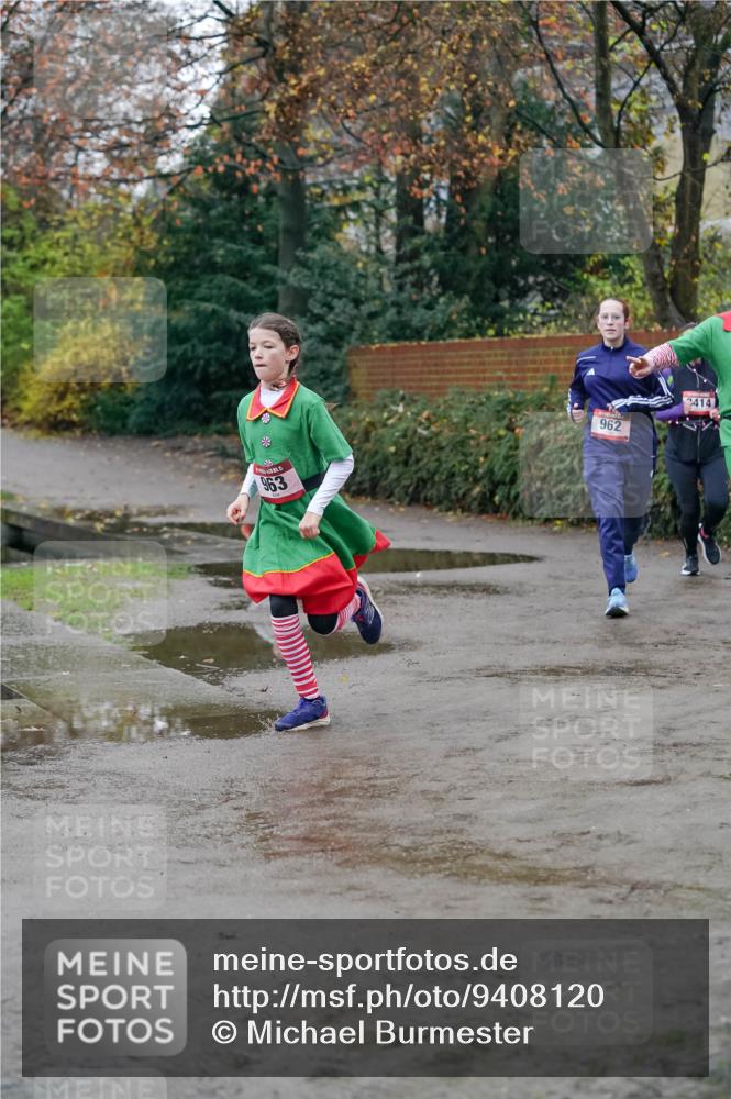 07.12.2025 - St. Pauli X-Mass-Run No. 15 Michael Burmester http://msf.ph/oto/9408120 07.12.2025 09:43:16 Laufen 963, 962, 2414 meine-sportfotos.de