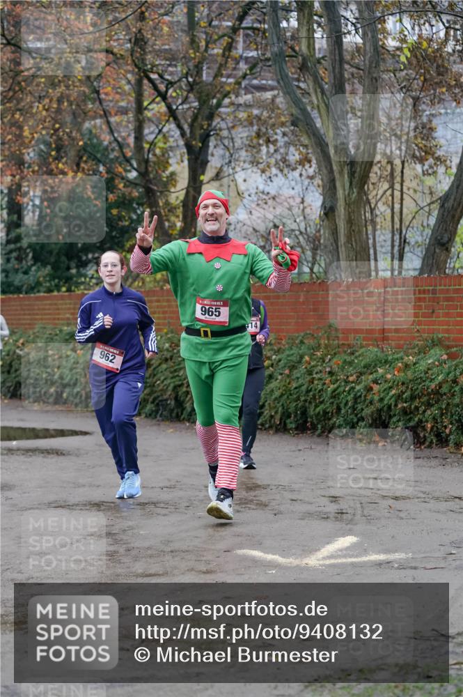 07.12.2025 - St. Pauli X-Mass-Run No. 15 Michael Burmester http://msf.ph/oto/9408132 07.12.2025 09:43:17 Laufen 962, 965, 14 meine-sportfotos.de