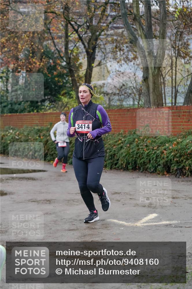 07.12.2025 - St. Pauli X-Mass-Run No. 15 Michael Burmester http://msf.ph/oto/9408160 07.12.2025 09:43:19 Laufen 15, 3414 meine-sportfotos.de
