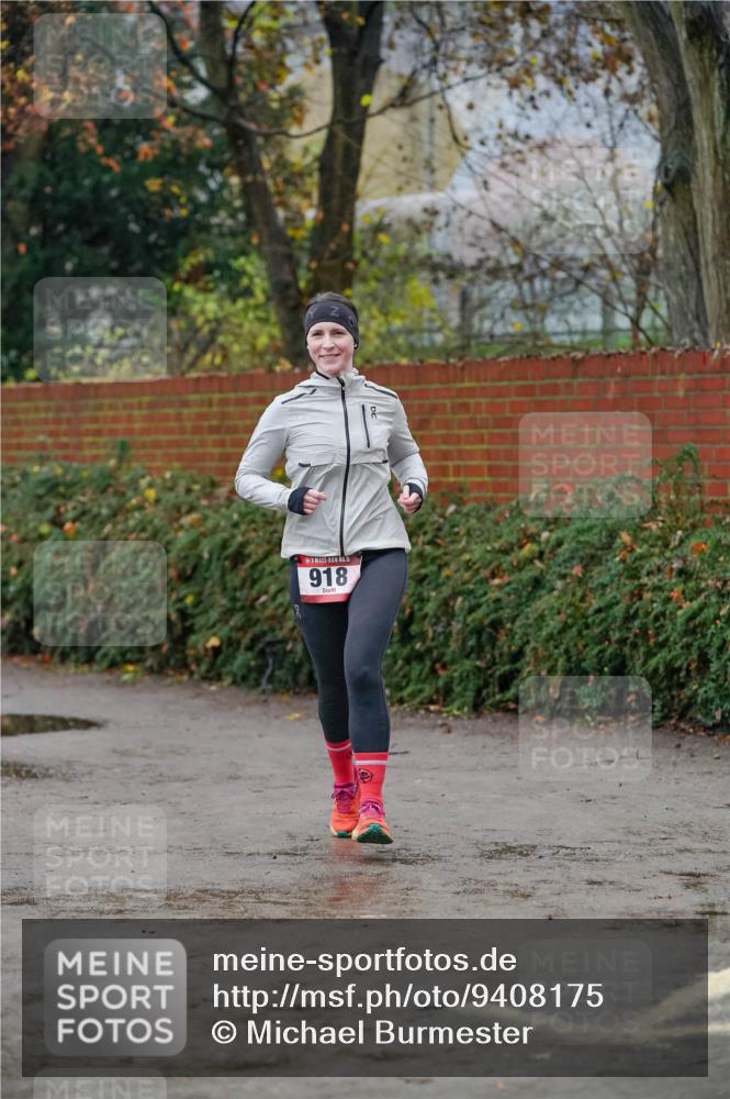 07.12.2025 - St. Pauli X-Mass-Run No. 15 Michael Burmester http://msf.ph/oto/9408175 07.12.2025 09:43:21 Laufen 15, 918 meine-sportfotos.de