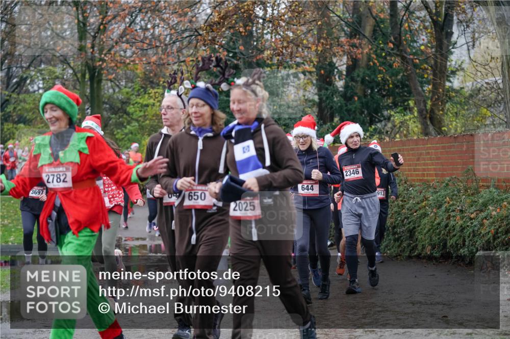 07.12.2025 - St. Pauli X-Mass-Run No. 15 Michael Burmester http://msf.ph/oto/9408215 07.12.2025 11:25:56 Laufen 3697, 2782, 650, 0, 2025, 2346, 644, 913 meine-sportfotos.de