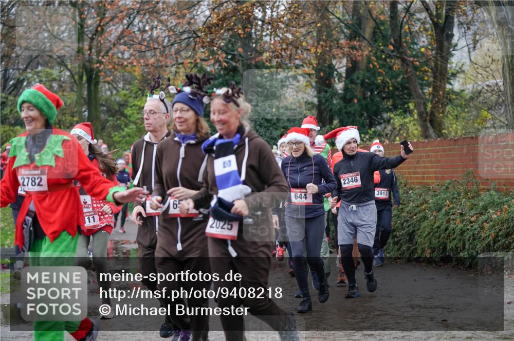 07.12.2025 - St. Pauli X-Mass-Run No. 15 Michael Burmester http://msf.ph/oto/9408218 07.12.2025 11:25:57 Laufen 2782, 36, 11, 65, 2025, 644, 2346, 3913 meine-sportfotos.de