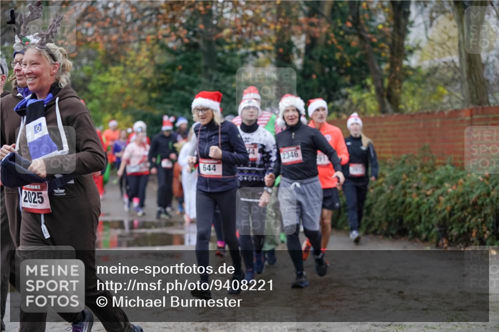 07.12.2025 - St. Pauli X-Mass-Run No. 15 Michael Burmester http://msf.ph/oto/9408221 07.12.2025 11:25:57 Laufen 5, 2025, 644, 2346 meine-sportfotos.de