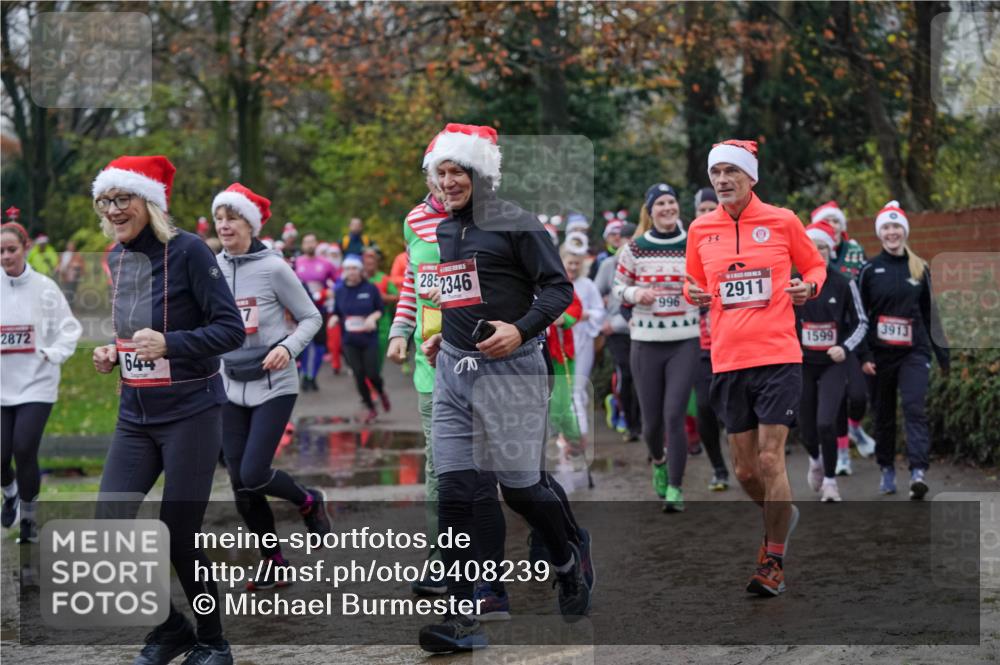 07.12.2025 - St. Pauli X-Mass-Run No. 15 Michael Burmester http://msf.ph/oto/9408239 07.12.2025 11:25:58 Laufen 2872, 644, 2852346, 996, 2911, 3913, 1599 meine-sportfotos.de