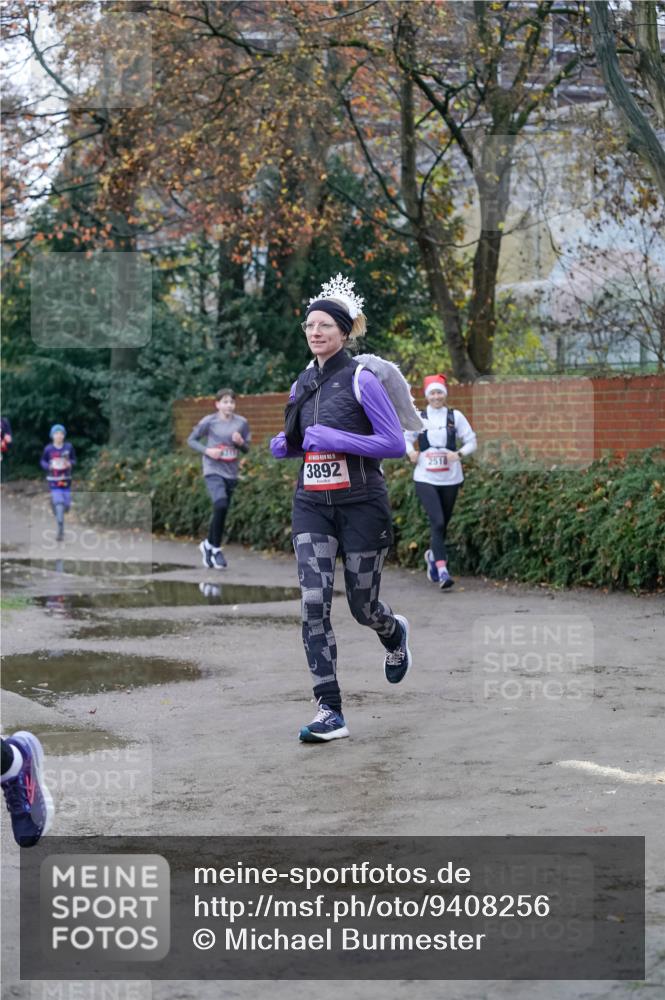 07.12.2025 - St. Pauli X-Mass-Run No. 15 Michael Burmester http://msf.ph/oto/9408256 07.12.2025 09:43:31 Laufen 2510, 3892 meine-sportfotos.de