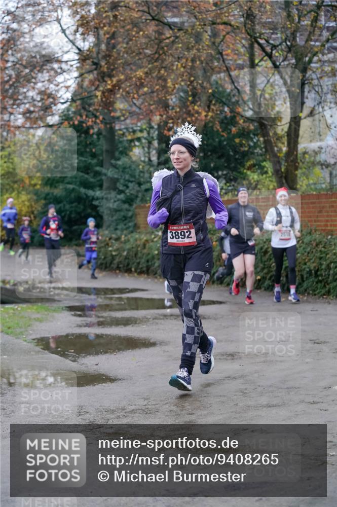 07.12.2025 - St. Pauli X-Mass-Run No. 15 Michael Burmester http://msf.ph/oto/9408265 07.12.2025 09:43:32 Laufen 15, 3892, 2511 meine-sportfotos.de