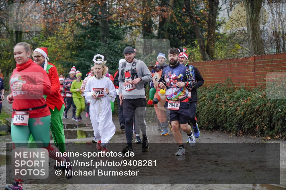 07.12.2025 - St. Pauli X-Mass-Run No. 15 Michael Burmester http://msf.ph/oto/9408281 07.12.2025 11:26:03 Laufen 245, 3312, 3313, 2842 meine-sportfotos.de
