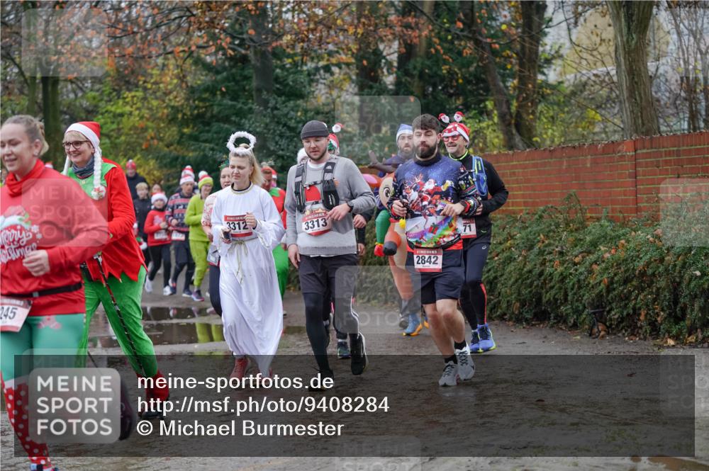 07.12.2025 - St. Pauli X-Mass-Run No. 15 Michael Burmester http://msf.ph/oto/9408284 07.12.2025 11:26:03 Laufen 3312, 3313, 245, 2842, 71 meine-sportfotos.de