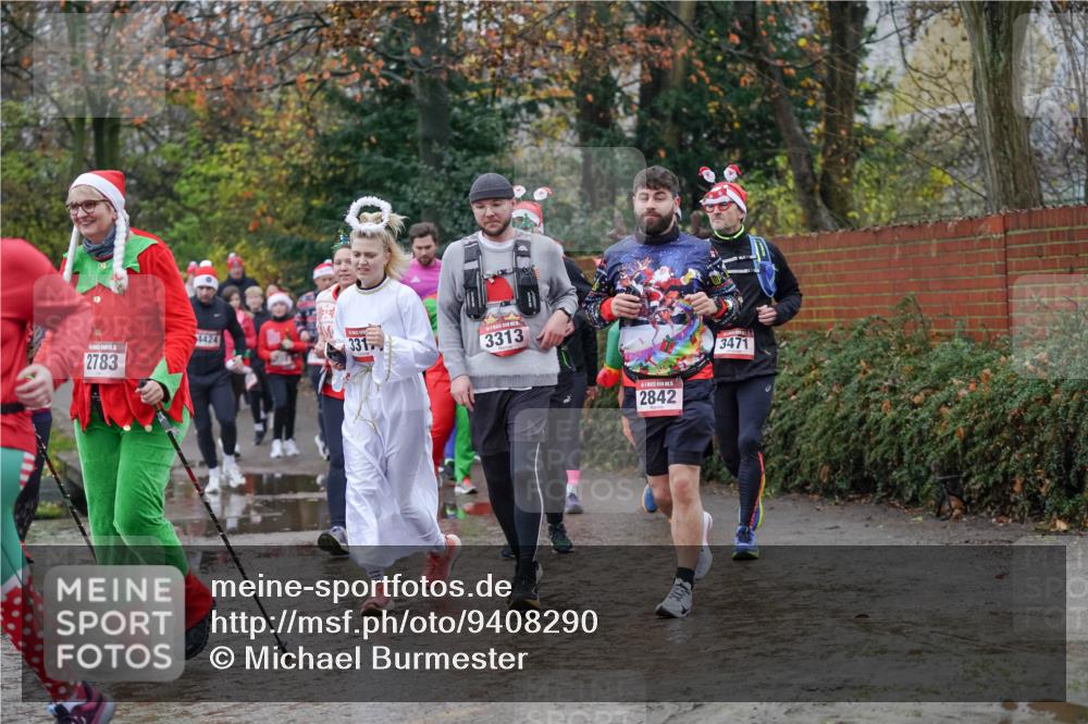 07.12.2025 - St. Pauli X-Mass-Run No. 15 Michael Burmester http://msf.ph/oto/9408290 07.12.2025 11:26:03 Laufen 4424, 331, 2783, 3313, 2842, 3471 meine-sportfotos.de