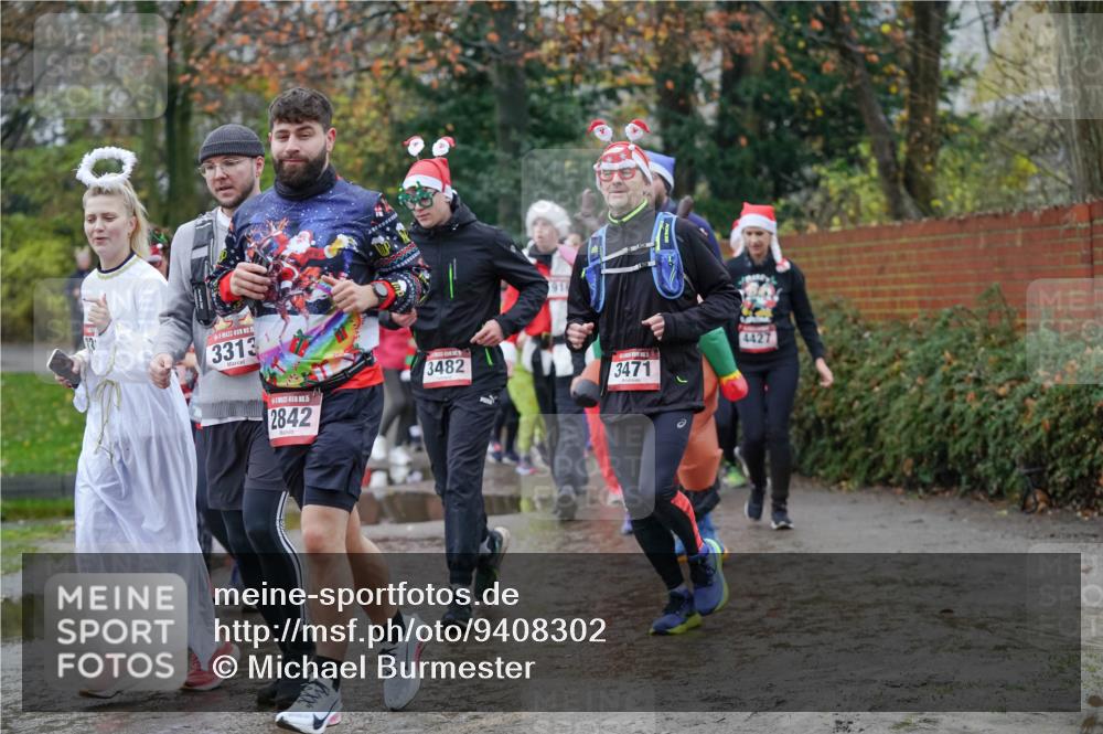 07.12.2025 - St. Pauli X-Mass-Run No. 15 Michael Burmester http://msf.ph/oto/9408302 07.12.2025 11:26:04 Laufen 15, 3313, 15, 2842, 3482, 916, 3471, 4427 meine-sportfotos.de