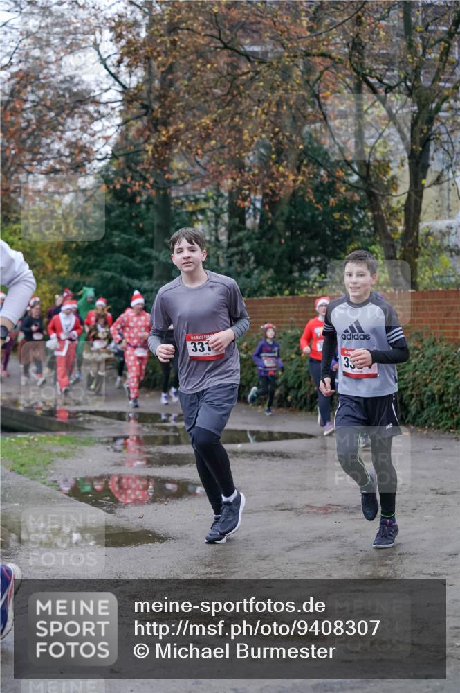 07.12.2025 - St. Pauli X-Mass-Run No. 15 Michael Burmester http://msf.ph/oto/9408307 07.12.2025 09:43:36 Laufen 331, 33 meine-sportfotos.de